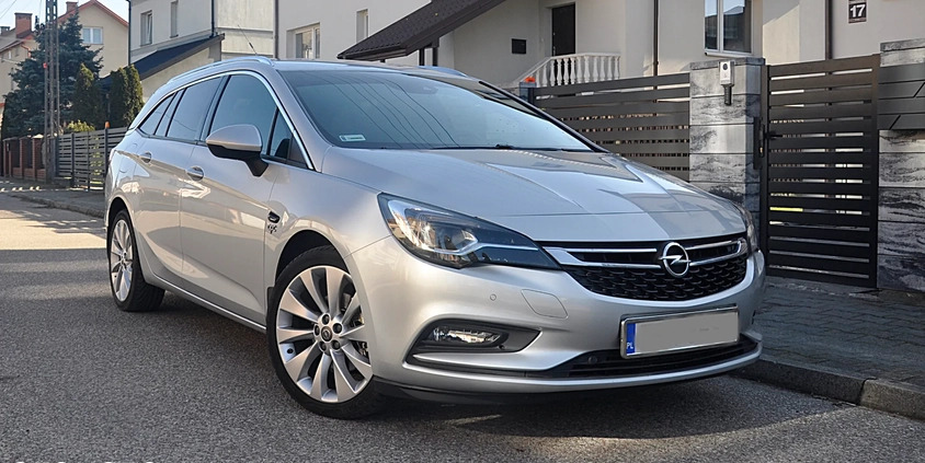 Opel Astra cena 42900 przebieg: 136788, rok produkcji 2017 z Myszyniec małe 277